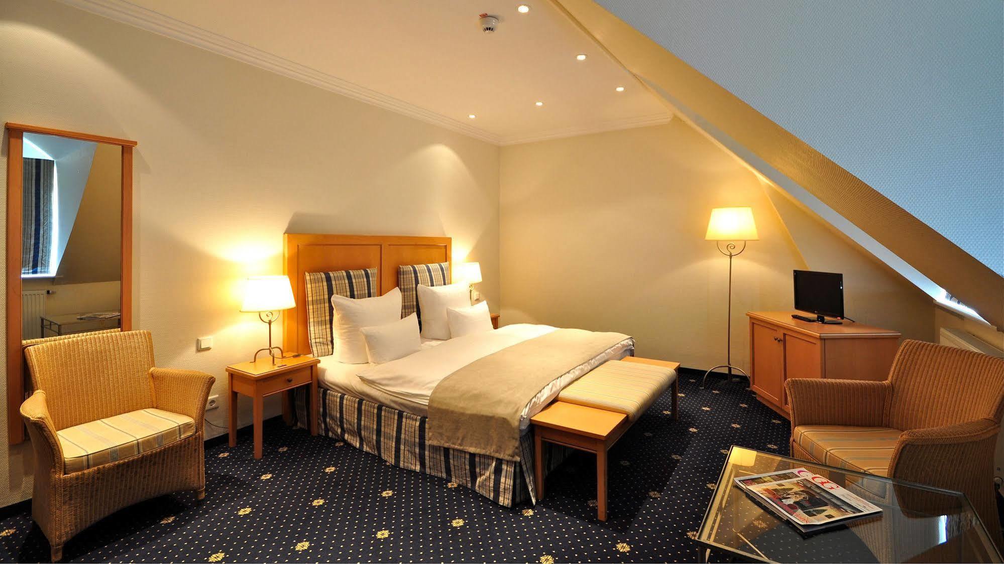 Thomas Hotel Spa & Lifestyle Husum  Exterior foto